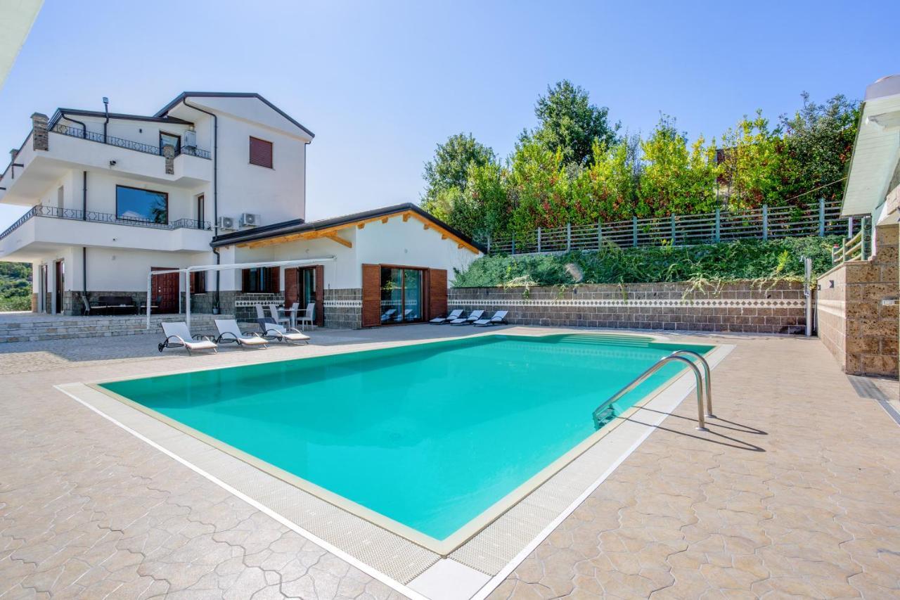 Villa Santoro Ai Tre Ulivi Con Piscina Privata Caiazzo Exteriér fotografie