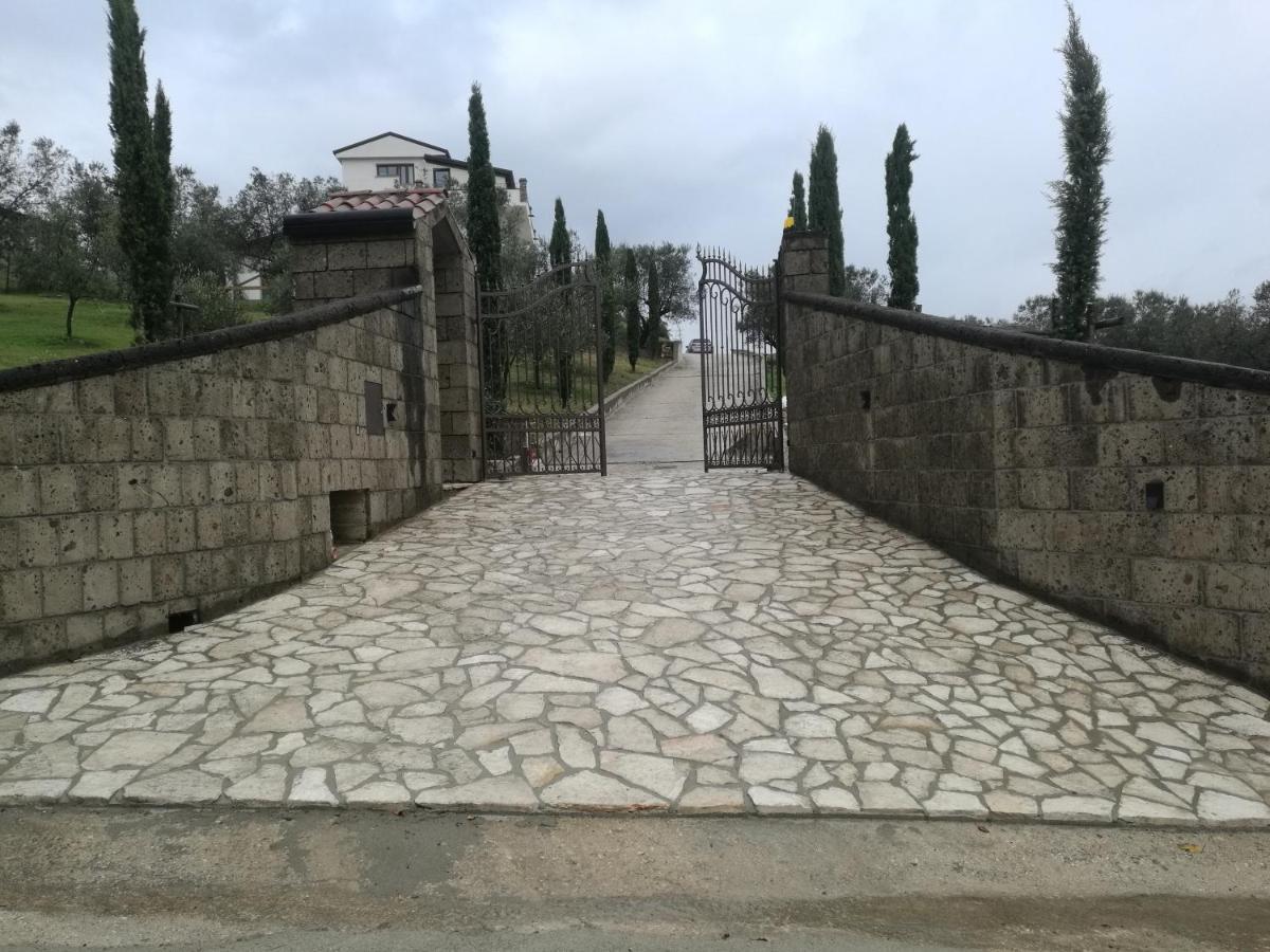 Villa Santoro Ai Tre Ulivi Con Piscina Privata Caiazzo Exteriér fotografie