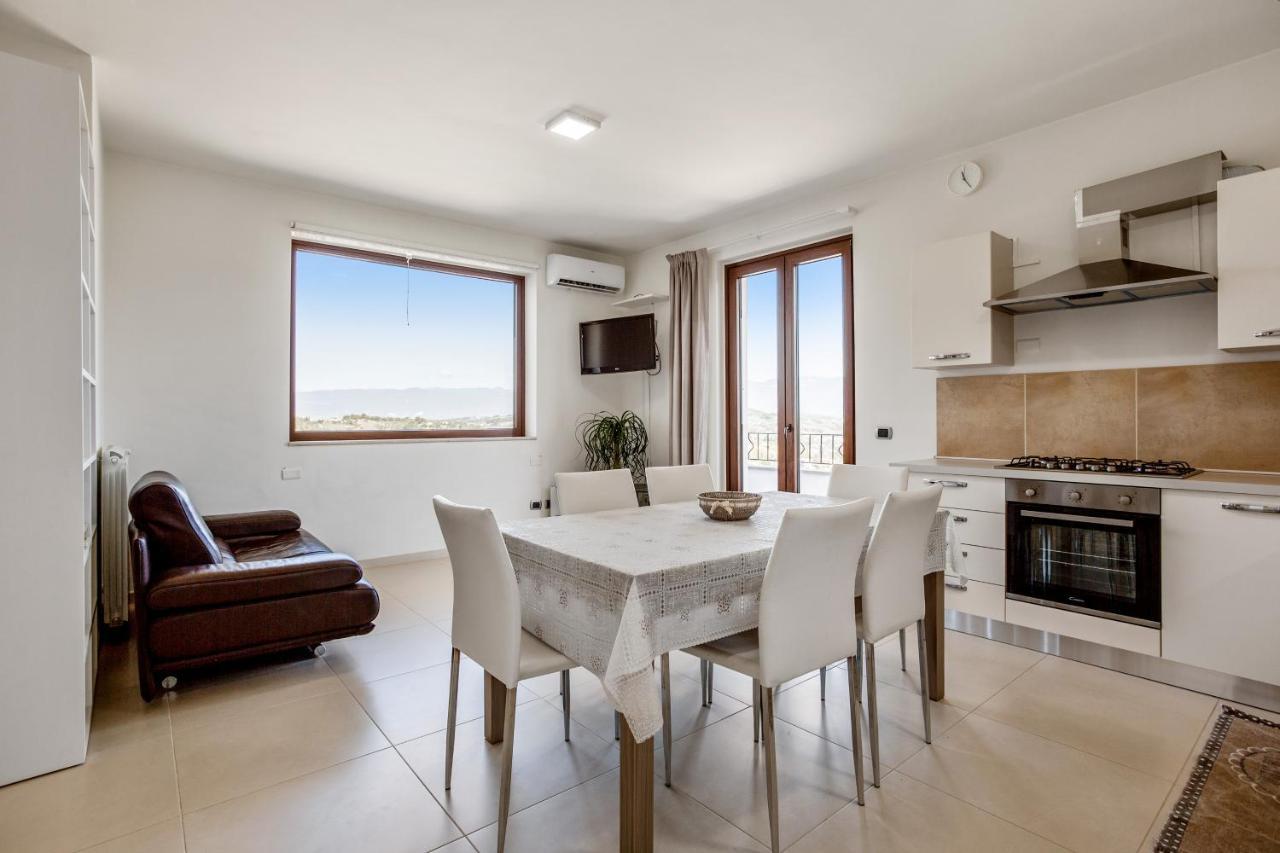 Villa Santoro Ai Tre Ulivi Con Piscina Privata Caiazzo Exteriér fotografie