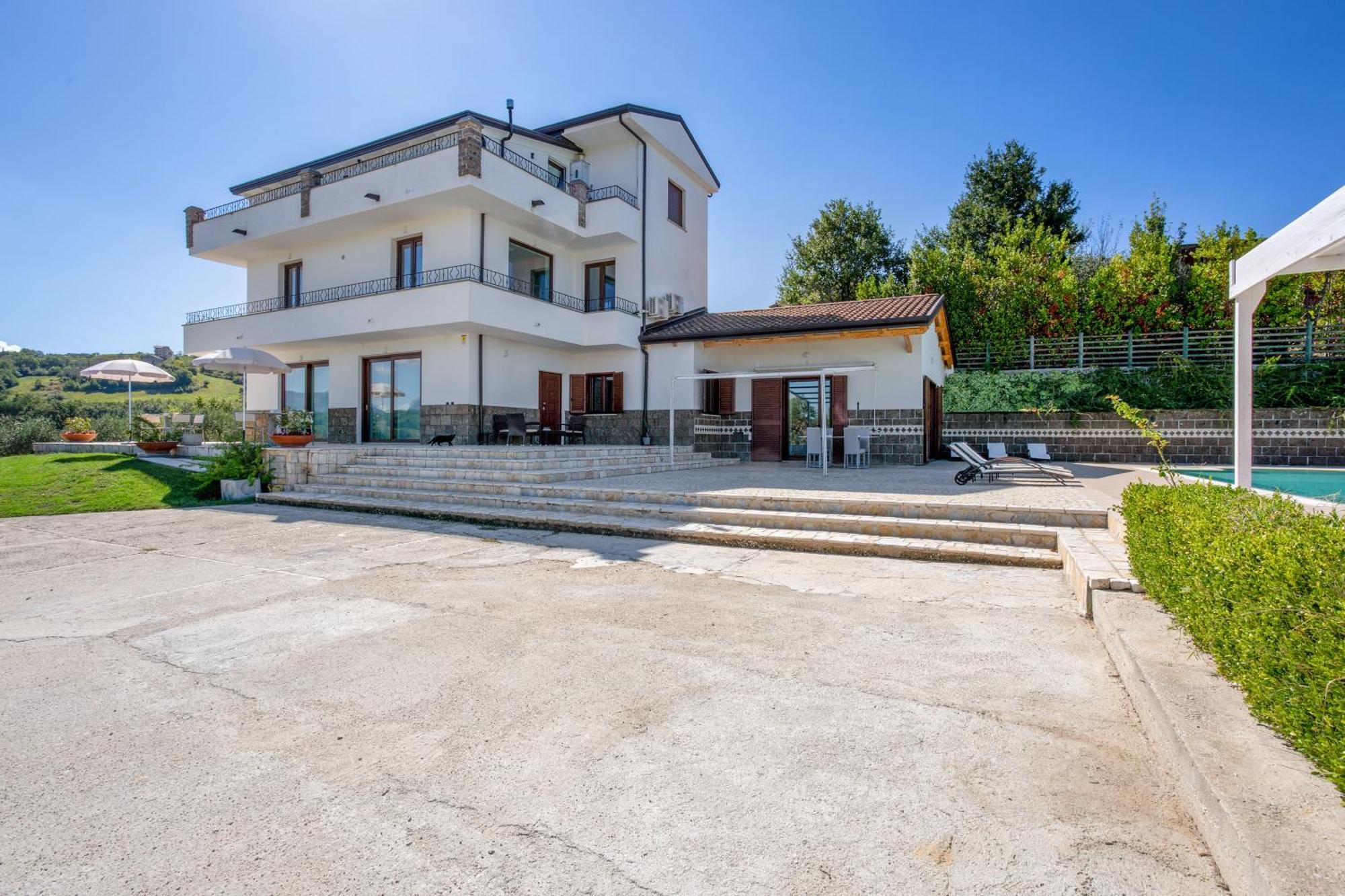 Villa Santoro Ai Tre Ulivi Con Piscina Privata Caiazzo Exteriér fotografie